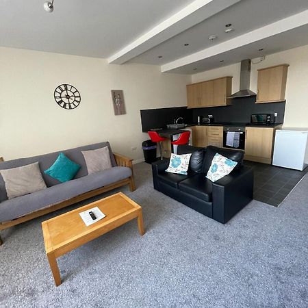 פליטווד 2 Large Bedroom Apartment- Wifi & Parking מראה חיצוני תמונה