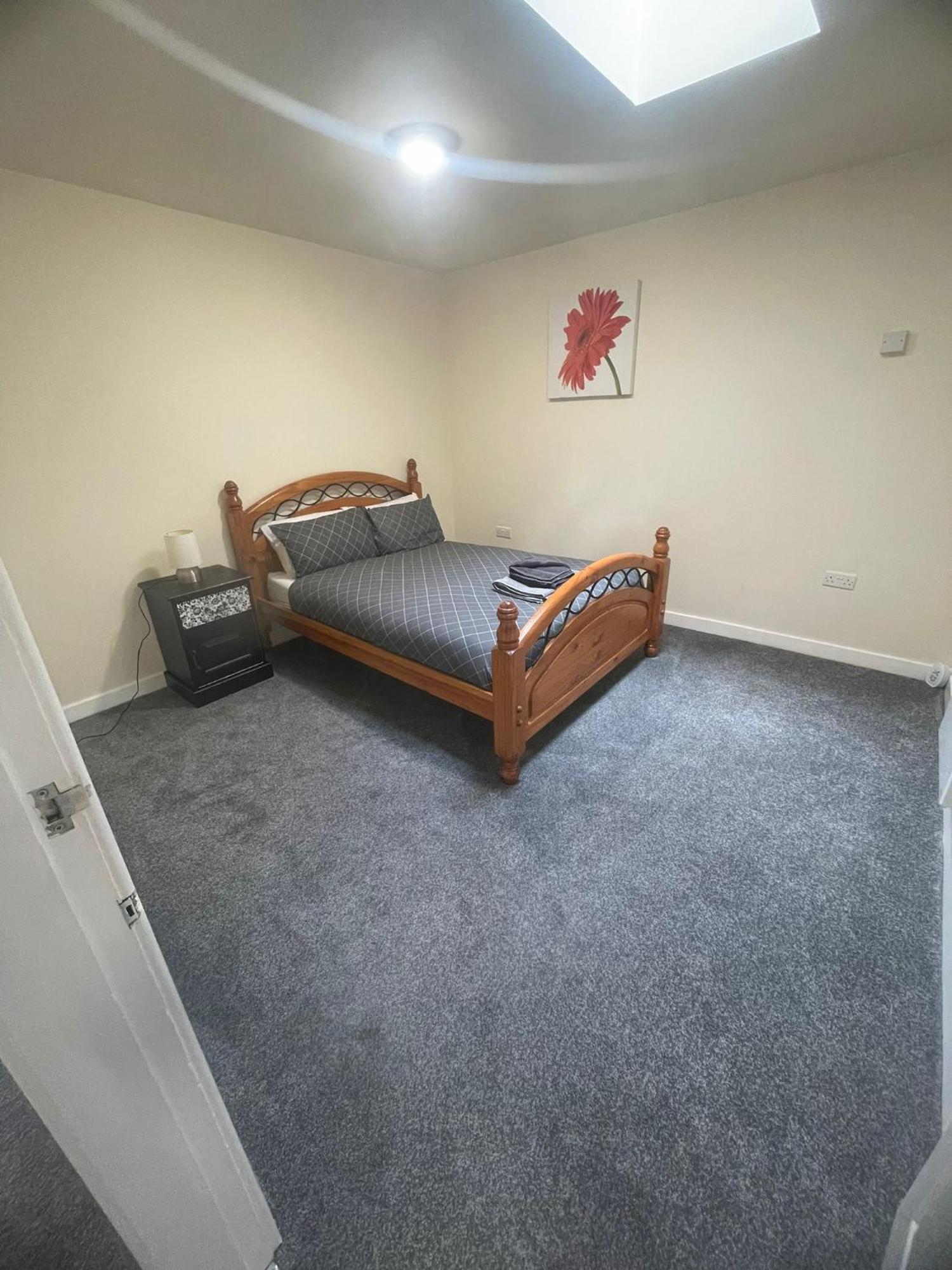 פליטווד 2 Large Bedroom Apartment- Wifi & Parking מראה חיצוני תמונה